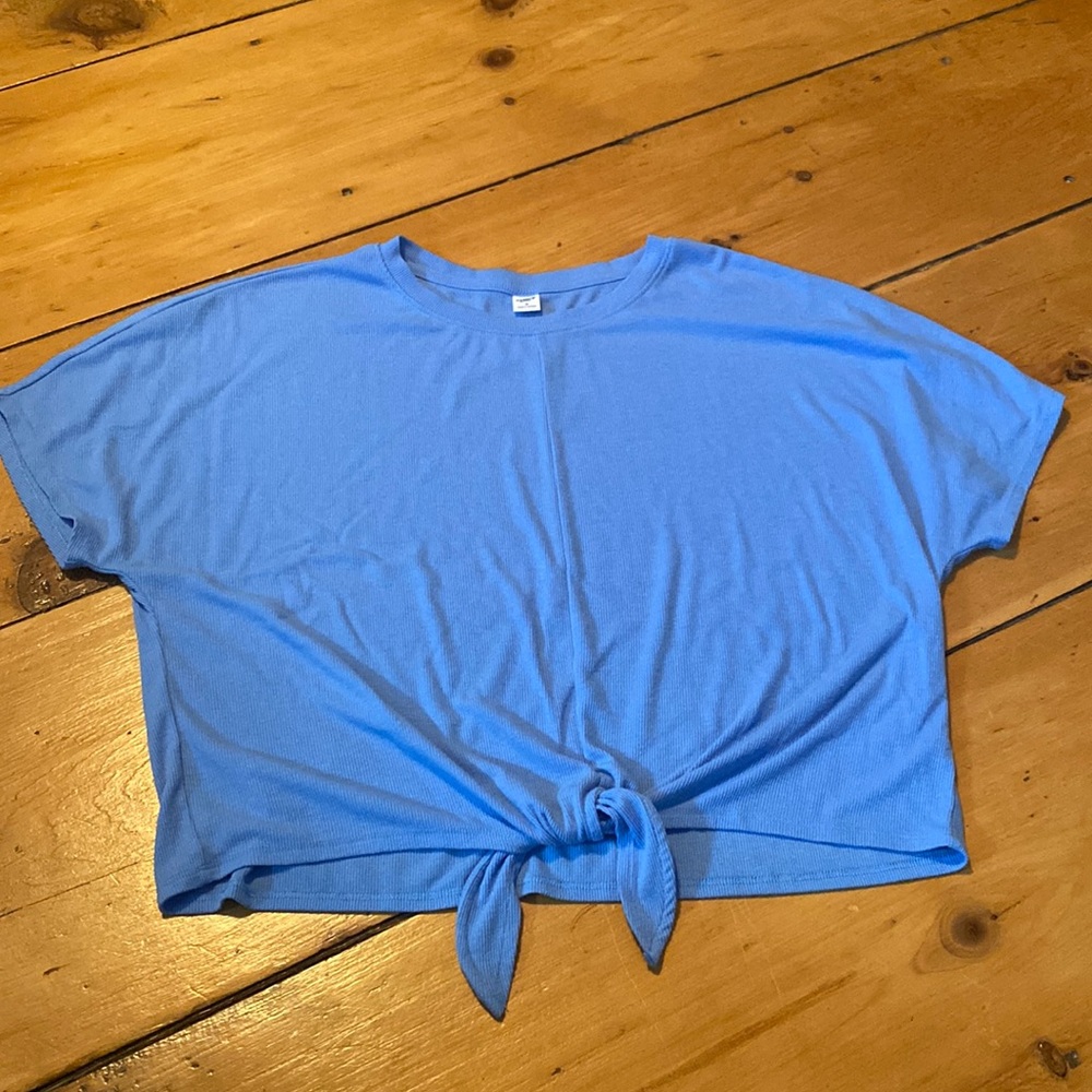 Old navy active shirt, blue, size m